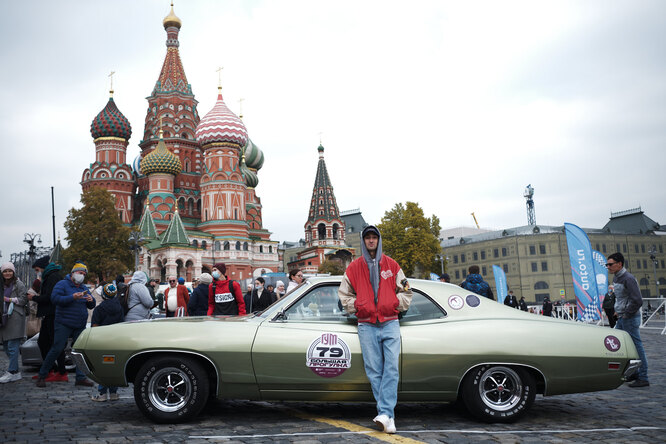 Автомобили участников. ГУМ янгтаймер ралли большая прогулка 2021.