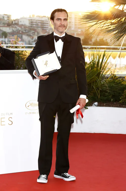 Joaquin Phoenix Winner Of The Award For Best Actor For His Part In The Movie You Were Never Really Here At The Award Winner Photocall During The 70th Cannes Film Festival At The Palais Des Festivals On May 28, 2017 In Cannes, France КРЕДИТ