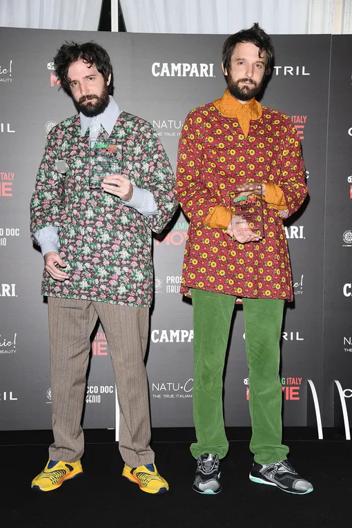 VENICE, ITALY — SEPTEMBER 06: Damiano D'Innocenzo and Fabio D'Innocenzo pose with an award during the ceremony of the Filming Italy Best Movie Award at the 77th Venice Film Festival on September 06, 2020 in Venice, Italy. КРЕДИТ