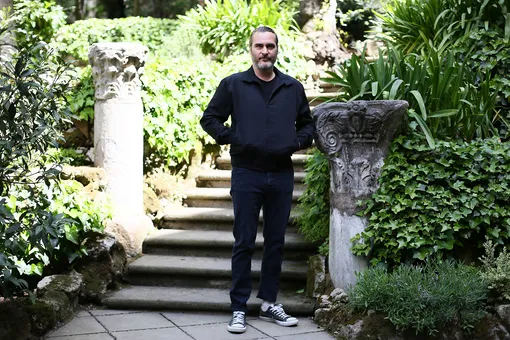 ROME, ITALY — APRIL 27: Actor Joaquin Phoenix attends 'A Beautiful Day' photocall at Hotel De Russie on April 27, 2018 in Rome, Italy. КРЕДИТ Ernesto Ruscio/Getty Images