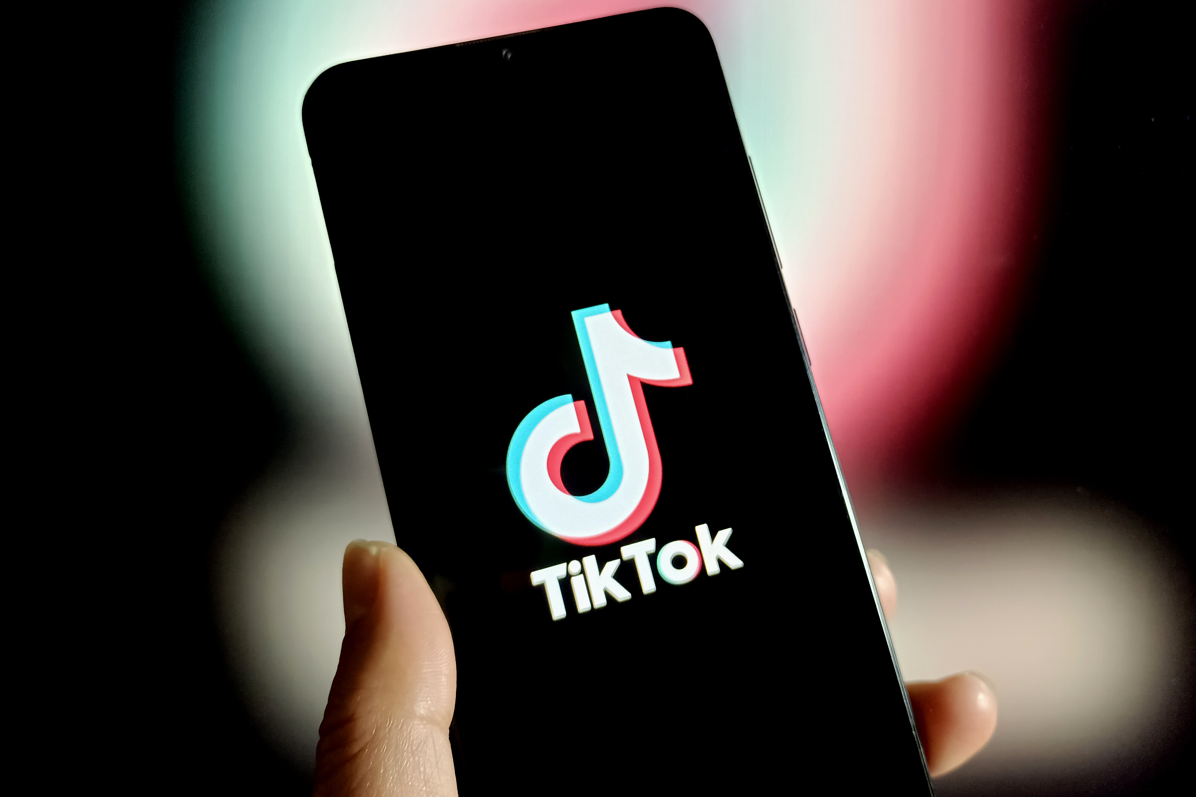 Некоторым пользователям TikTok из России стали доступны новые видео