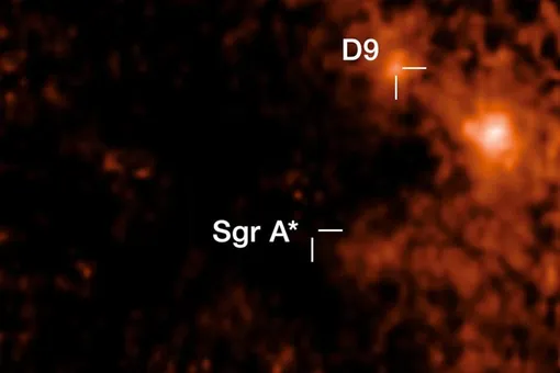 Астрономы впервые обнаружили двойную звезду вблизи сверхмассивной черной дыры в центре нашей галактики
