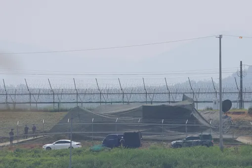 Южная Корея возобновит пропагандистское вещание на границе с КНДР в ответ на мусорные атаки