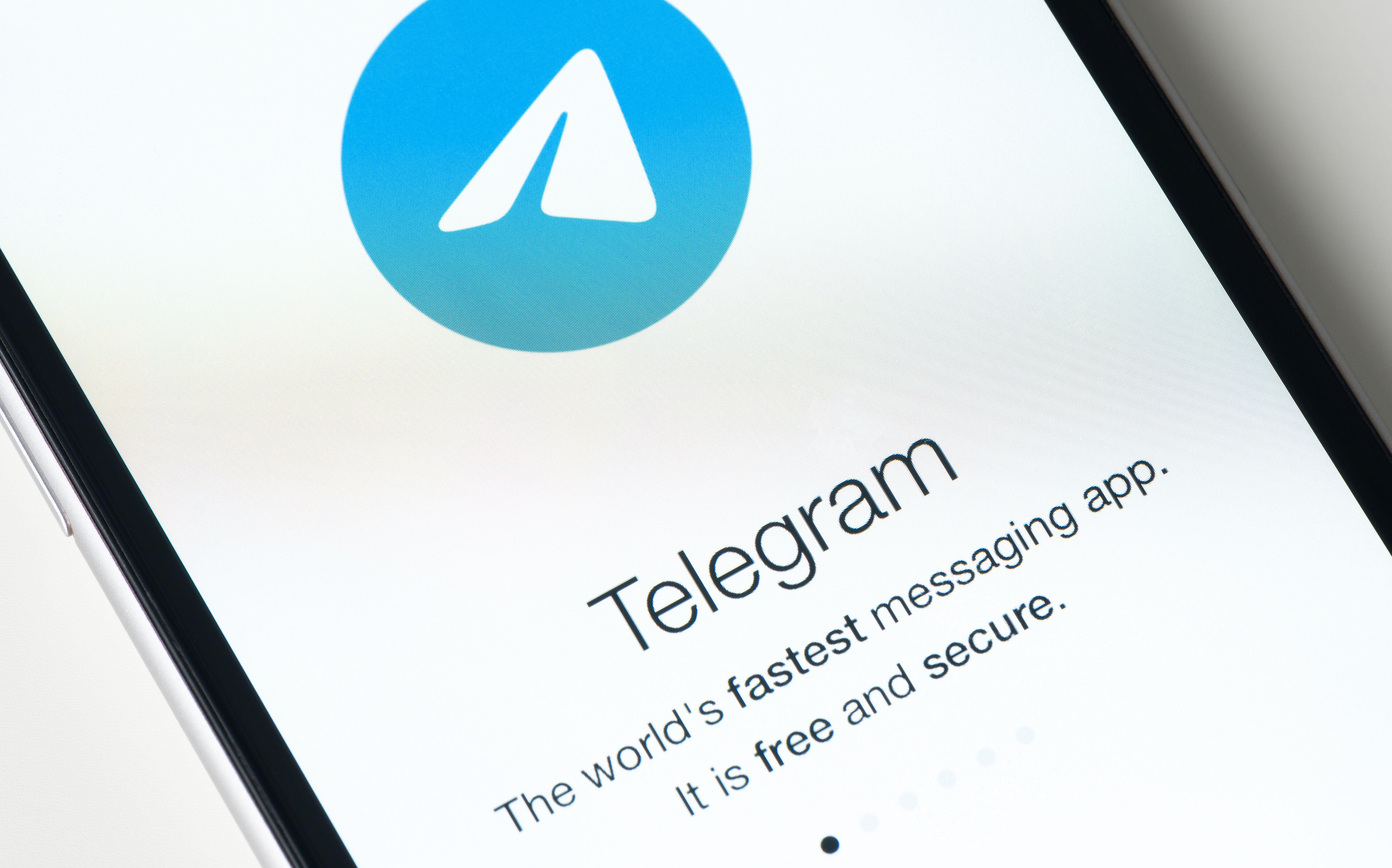 Apple telegram. Телеграмм Эппл. Гугл телеграмм эпл. Apple потребовала от телеграм. Дисплей телеграм на эпл.