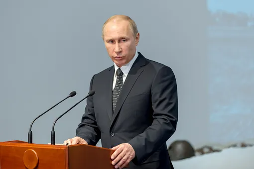 Владимир Путин подписал закон о повышении МРОТ на 117 рублей