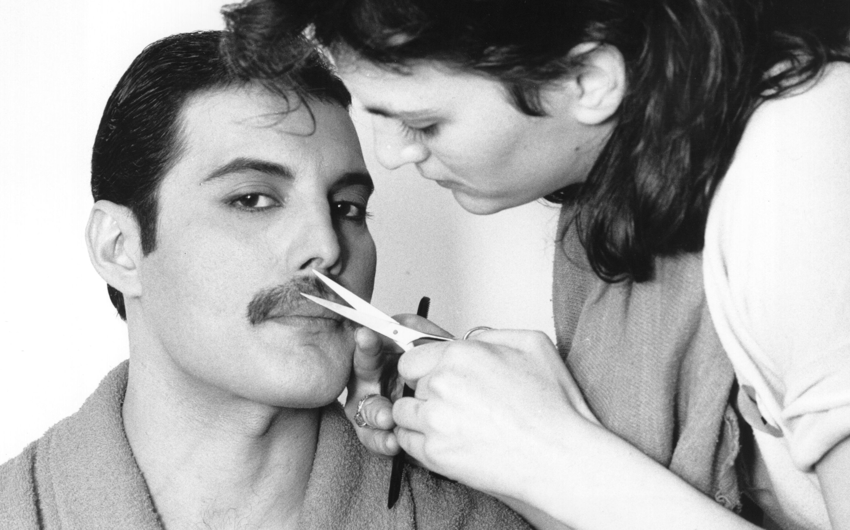 Фредди Меркьюри (Freddie Mercury) - история кумира