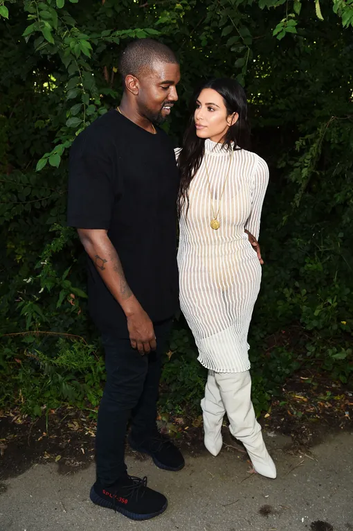 Kanye West Yeezy Season 4 — Front Row/ArrivalsNEW YORK, NY — SEPTEMBER 07: Kanye West and Kim Kardashian attend the Kanye West Yeezy Season 4 fashion show on September 7, 2016 in New York City. КРЕДИТ Jamie McCarthy/Getty Images for Yeezy Season 4