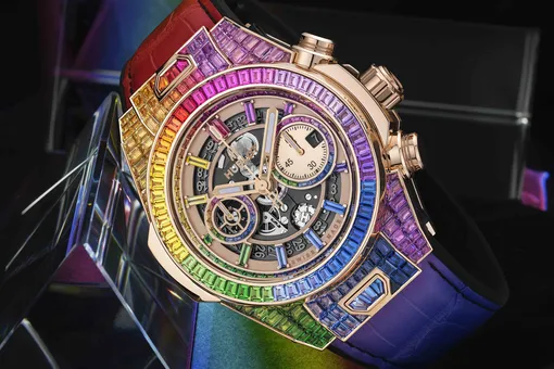 Новая модель Hublot украшена 290 драгоценными камнями