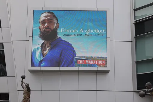 На похоронах рэпера Nipsey Hussle произошла стрельба. Один человек погиб, трое пострадали