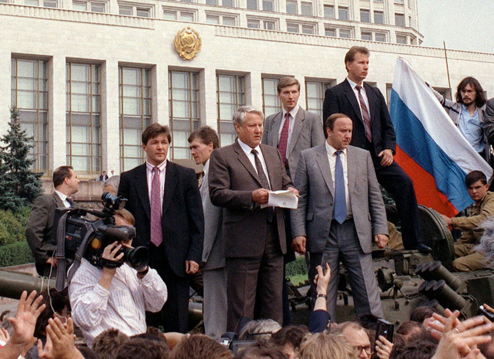 Планы гкчп и защитники белого дома